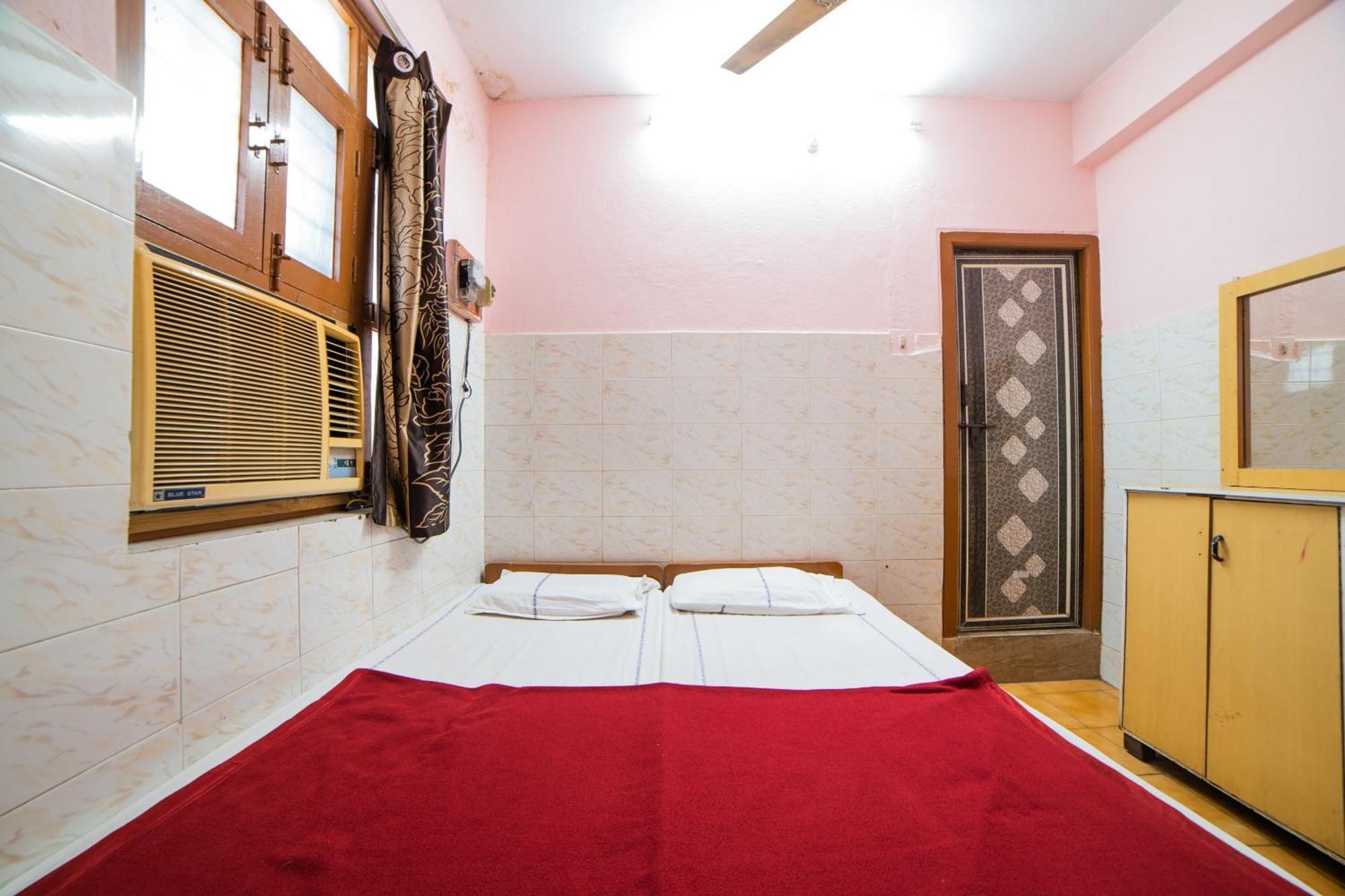 Hotel O Sree Radha Lodge Near Snow World Secunderabad Екстер'єр фото